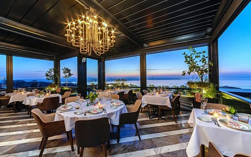 Aya Fish Lounge